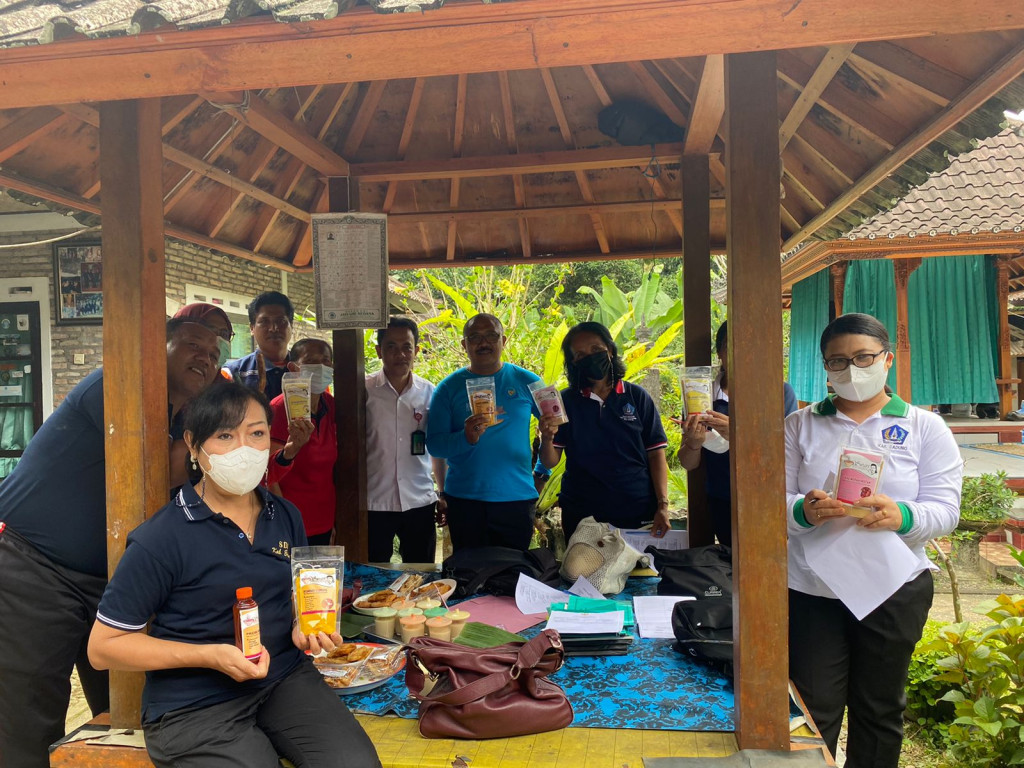 Kegiatan Bagian SDA Kabupaten Badung, Monitoring Kelompok Pengolah dan Pemasaran KWT Swari Desa Petang Tahun 2022